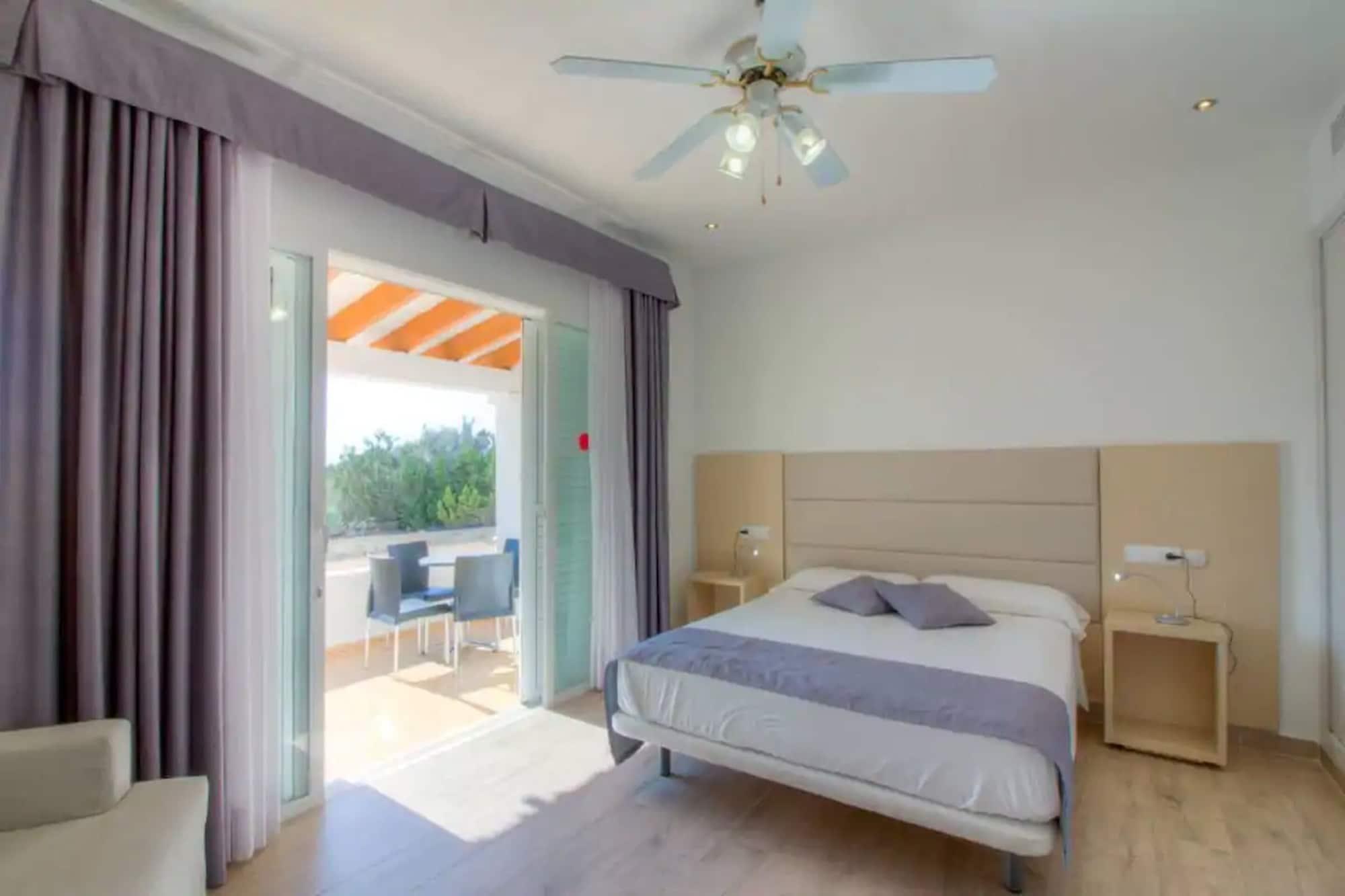 Hotel Lago Playa I Es Pujols Buitenkant foto